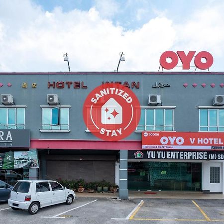 Oyo 90050 V Hotel Teluk Intan Eksteriør billede
