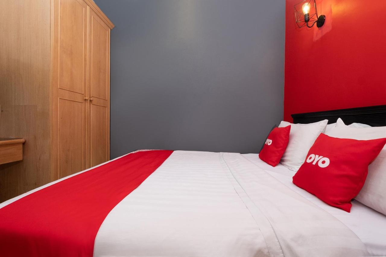 Oyo 90050 V Hotel Teluk Intan Eksteriør billede