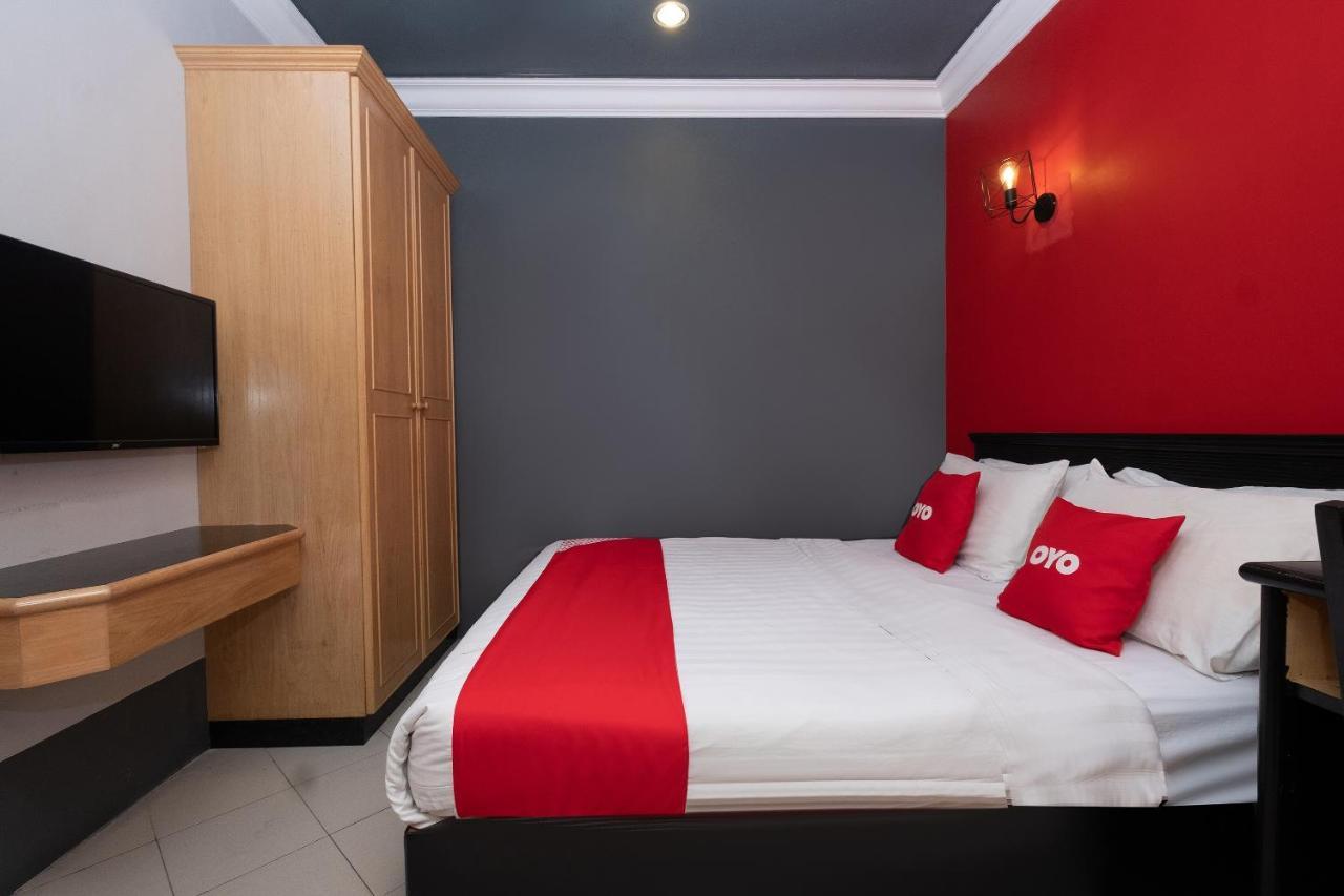 Oyo 90050 V Hotel Teluk Intan Eksteriør billede