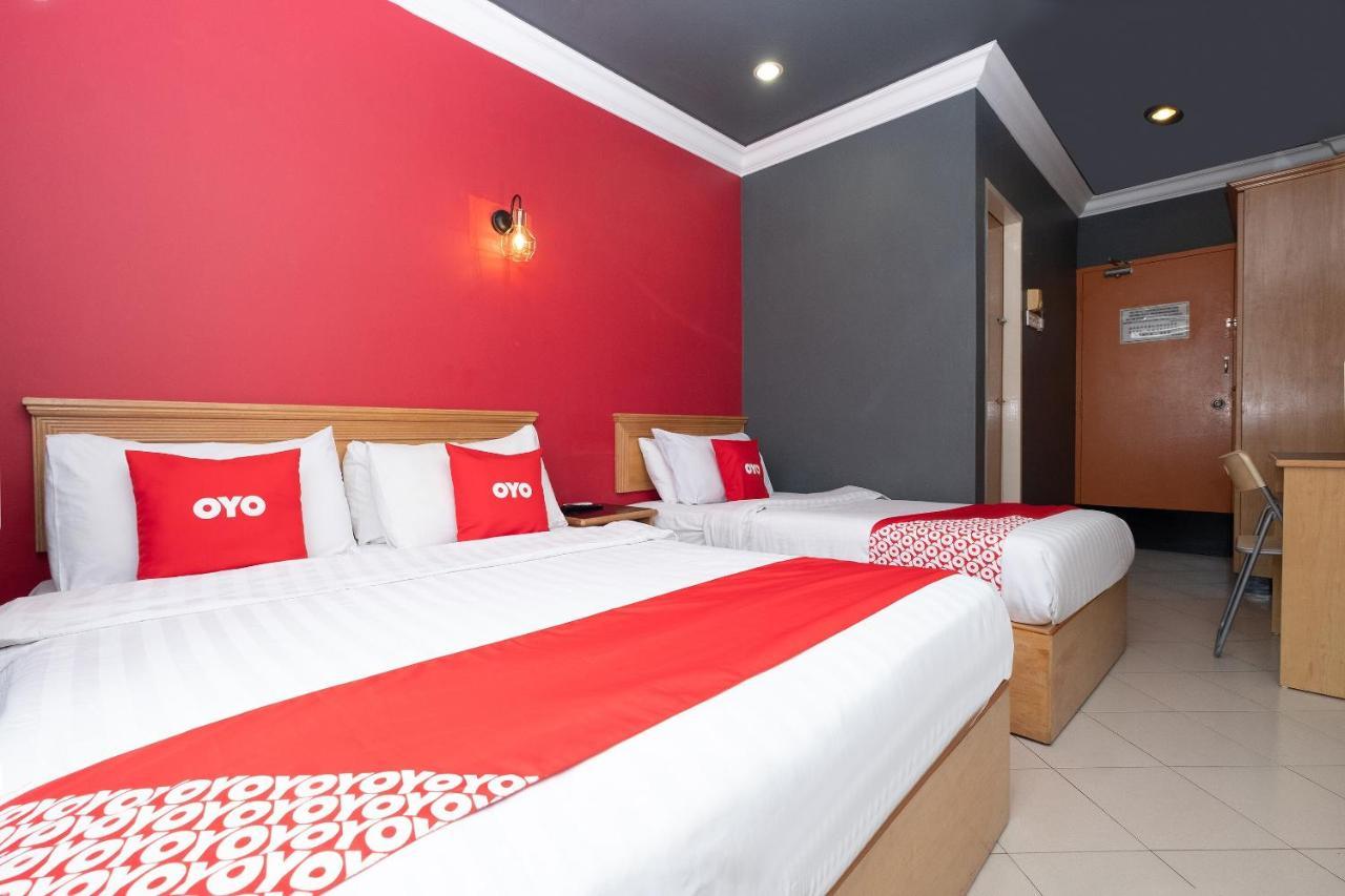 Oyo 90050 V Hotel Teluk Intan Eksteriør billede