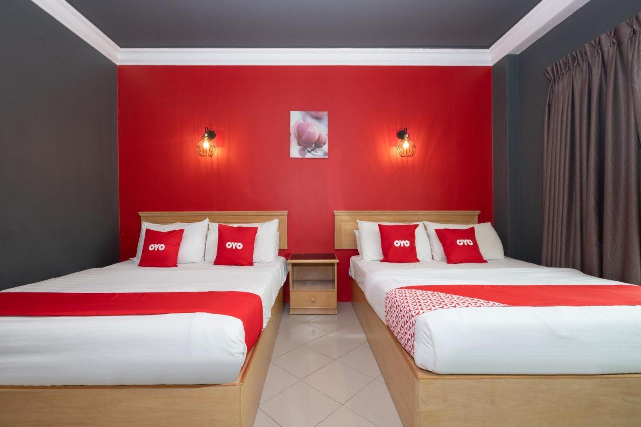 Oyo 90050 V Hotel Teluk Intan Eksteriør billede