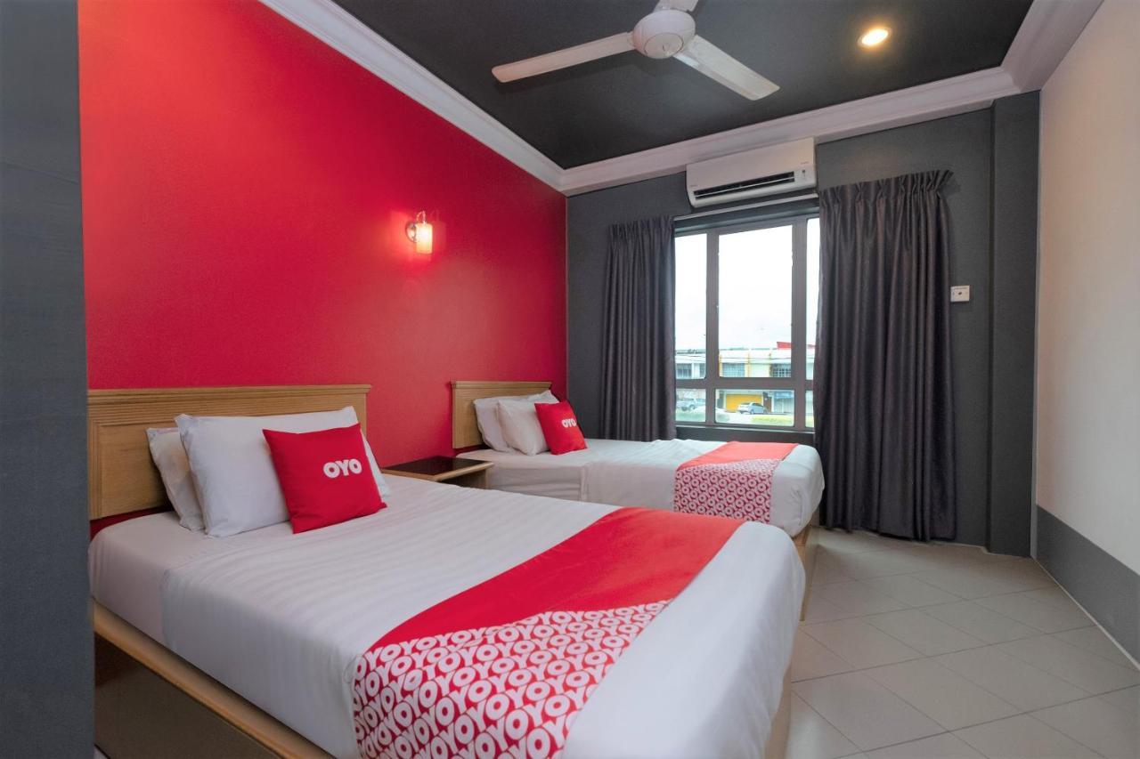 Oyo 90050 V Hotel Teluk Intan Eksteriør billede
