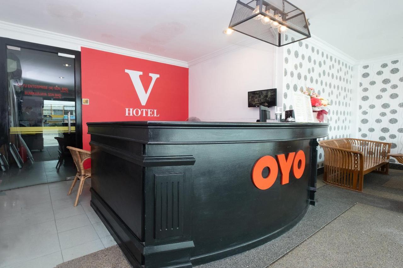 Oyo 90050 V Hotel Teluk Intan Eksteriør billede