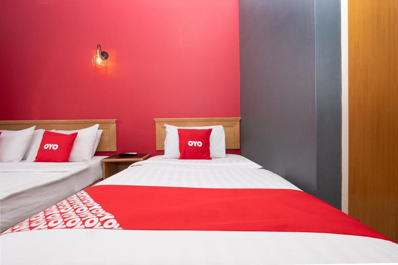 Oyo 90050 V Hotel Teluk Intan Eksteriør billede