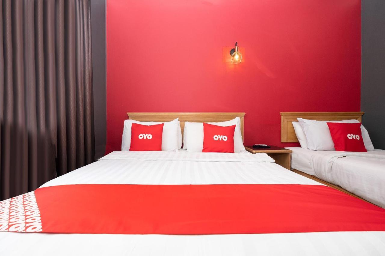 Oyo 90050 V Hotel Teluk Intan Eksteriør billede