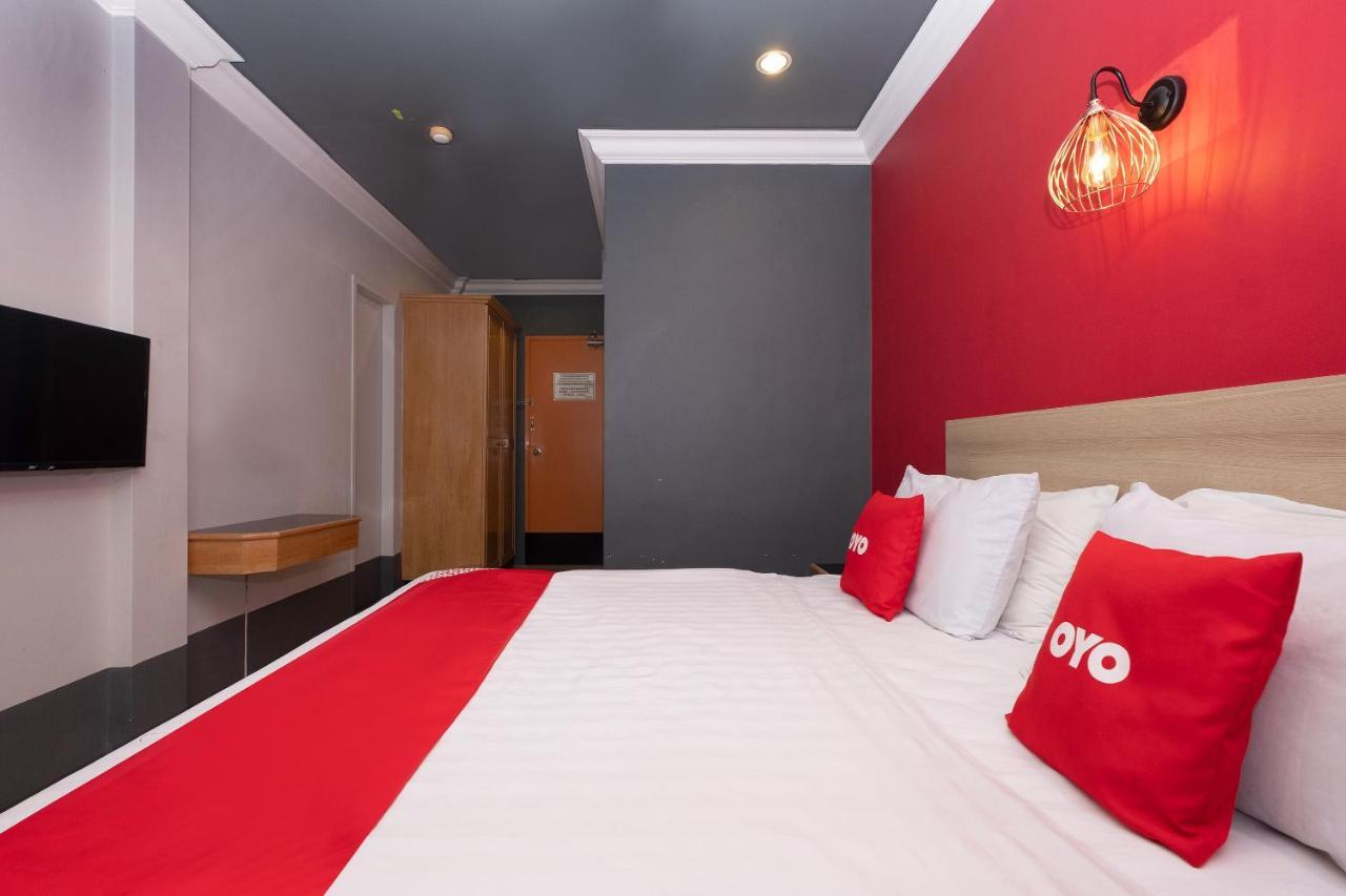 Oyo 90050 V Hotel Teluk Intan Eksteriør billede