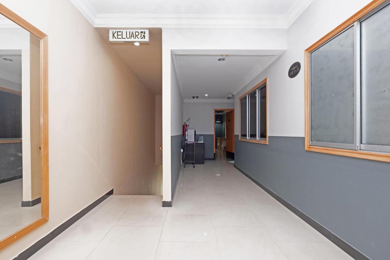 Oyo 90050 V Hotel Teluk Intan Eksteriør billede